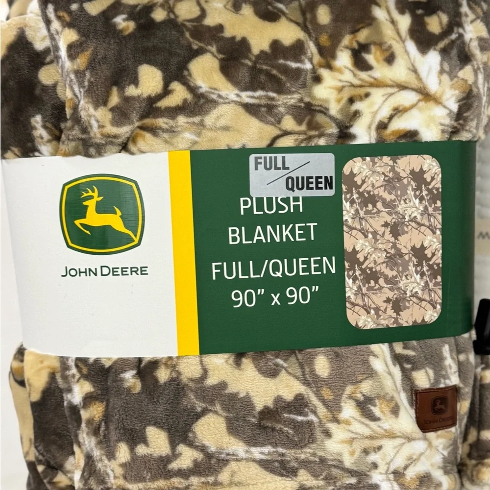 John Deere Camouflage Plush Blanket - Picture 2 of 2